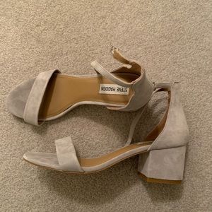 Steve Madden grey heels!